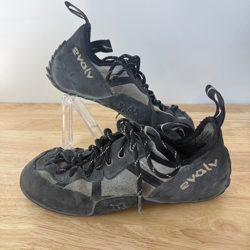 Evolv Demorto Climbing Shoes Mens 9.5 Grey Black Trax XF3 Rubber Lace Up